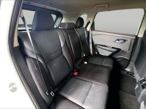 Certified 2023 Nissan Rogue SV FWD image 20