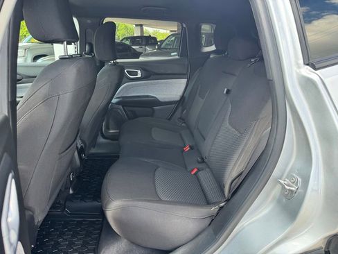 Used 2024 Jeep Compass Sport AWD/4WD image 19