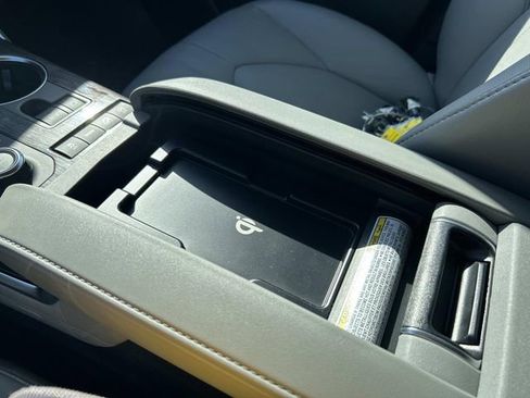 Used 2021 Toyota Highlander Limited image 31