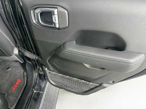 Used 2022 Jeep Wrangler Sahara w/ Cold Weather Group image 28