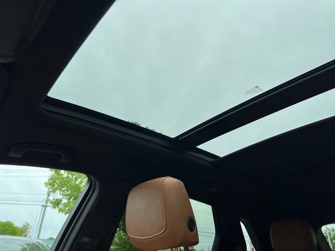 Used 2022 Cadillac XT5 Premium Luxury w/ LPO, Floor Liner Package AWD/4WD image 31