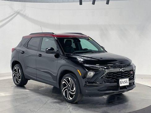 Used 2025 Chevrolet TrailBlazer RS w/ Driver Confidence Package AWD/4WD image 42