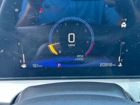 Used 2024 Chevrolet Trax LT FWD image 20