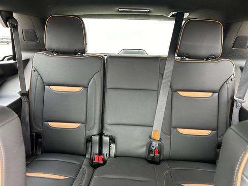 Used 2024 GMC Yukon AT4 AWD/4WD image 15