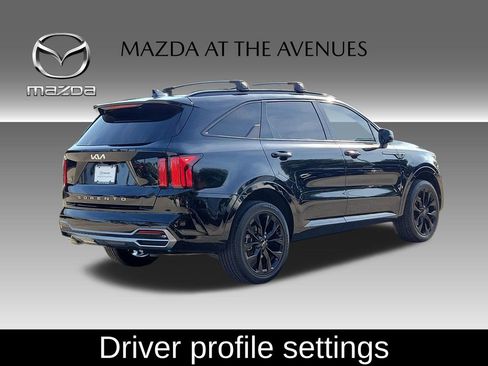Used 2022 Kia Sorento SX image 4