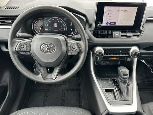 Used 2025 Toyota RAV4 XLE FWD image 18