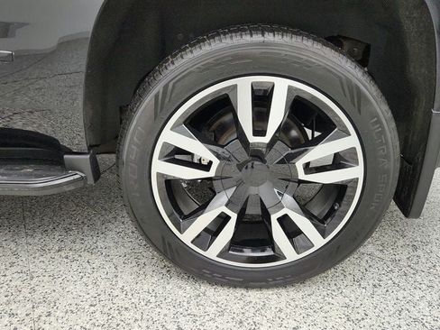 Used 2018 Chevrolet Tahoe Premier AWD/4WD image 9