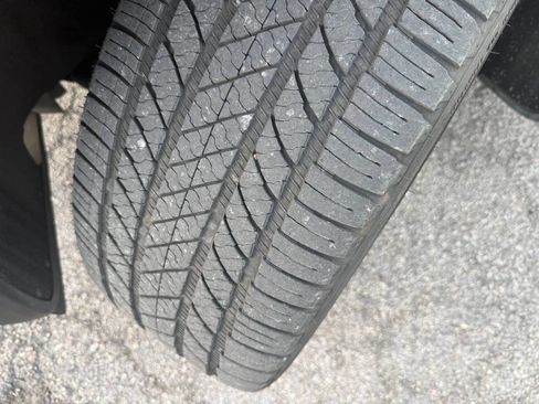 Used 2014 Porsche Cayenne Platinum Edition image 34