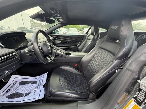 Used 2024 Aston Martin DB12 Coupe RWD image 7