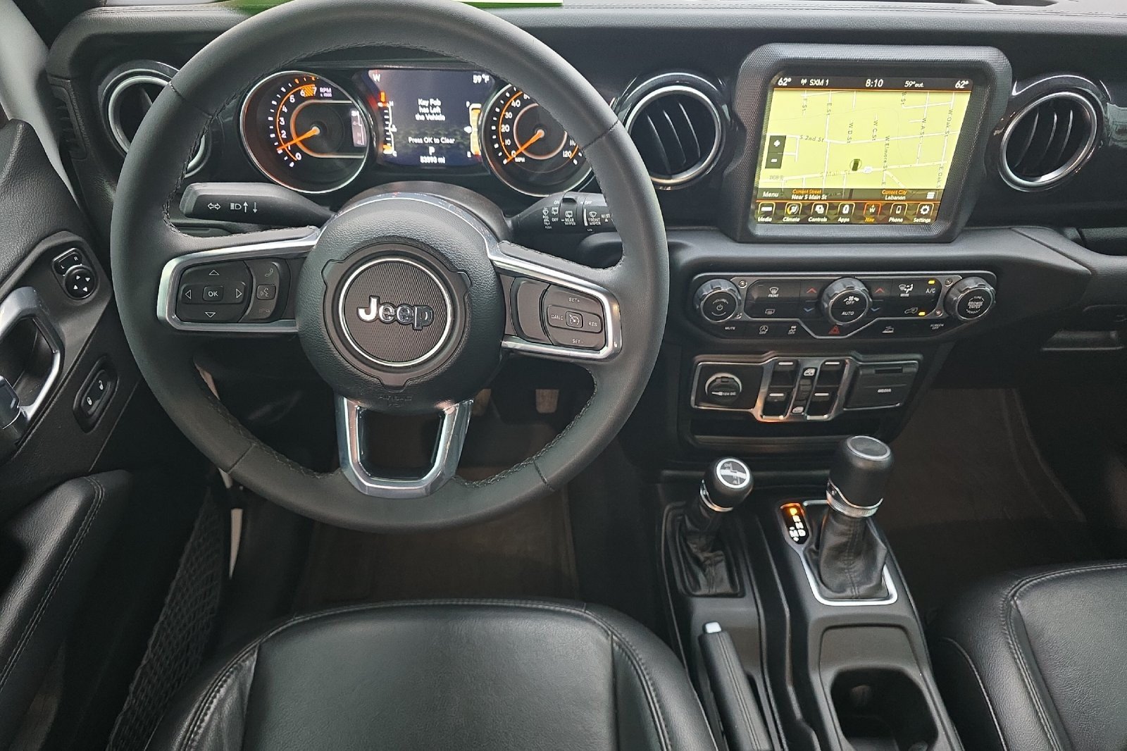 Used 2023 Jeep Wrangler Unlimited Sahara AWD/4WD image 11
