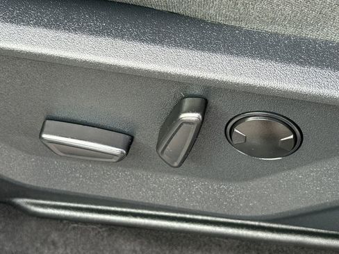 Used 2025 Ford F150 XLT w/ Equipment Group 303A High image 27