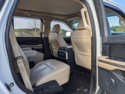 Used 2022 Ford Expedition XLT image 52