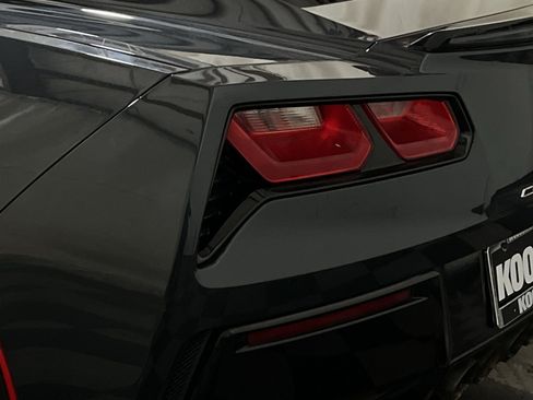 Used 2019 Chevrolet Corvette Stingray Coupe w/ 1LT RWD image 14