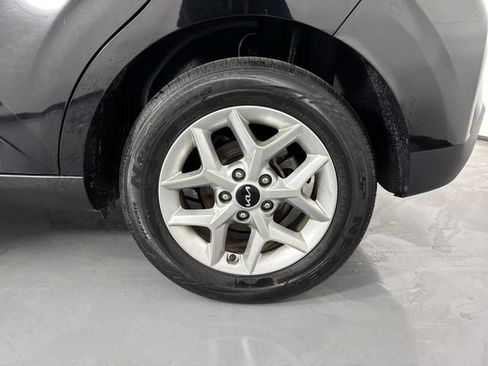 Certified 2023 Kia Soul S FWD image 6