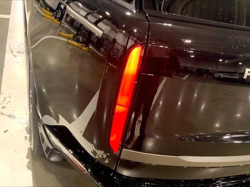 New 2026 Land Rover Range Rover SE image 14