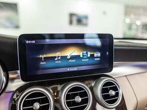 Used 2021 Mercedes-Benz C 300 Sedan image 26