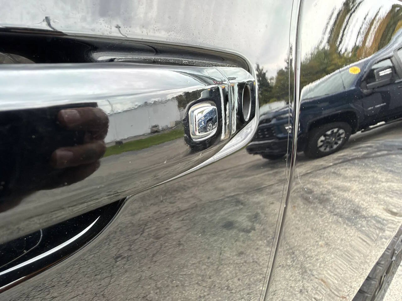 Used 2021 GMC Yukon AT4 w/ AT4 Premium Plus Package AWD/4WD image 37