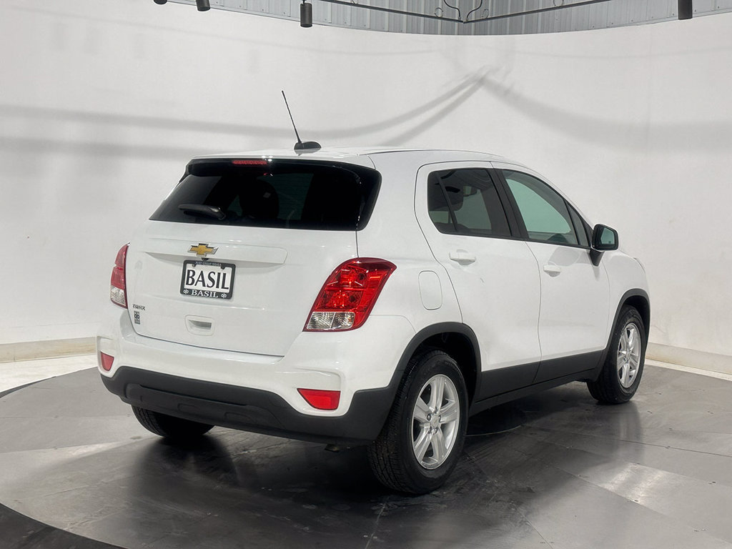 Used 2020 Chevrolet Trax LS w/ Tint and Cruise Package FWD image 11