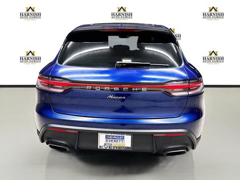Used 2024 Porsche Macan AWD/4WD image 6