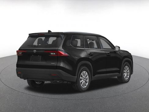 Used 2025 Toyota Grand Highlander FWD image 11