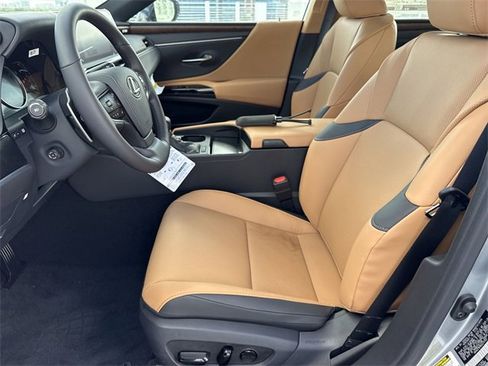 New 2025 Lexus ES 350 w/ Premium Package image 11
