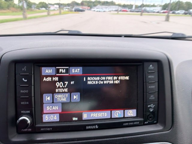 Used 2015 Dodge Grand Caravan SXT w/ Blacktop Package FWD image 13