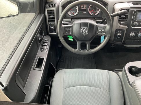 Used 2018 RAM 2500 Tradesman w/ Chrome Appearance Group image 10