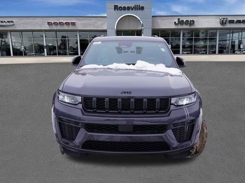 New 2026 Jeep Grand Cherokee Altitude AWD/4WD image 8