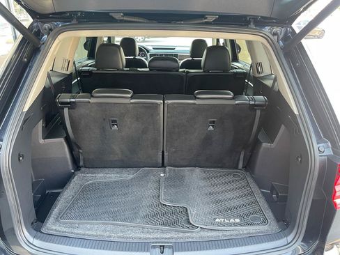 Used 2018 Volkswagen Atlas SEL Premium AWD/4WD image 16
