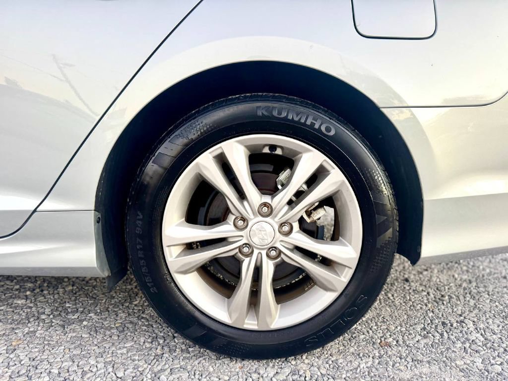 Used 2018 Hyundai Sonata SEL w/ Tech Package 02 FWD image 7