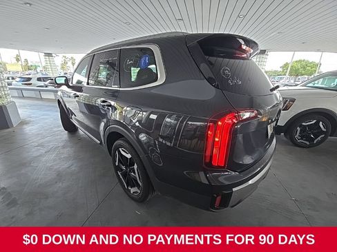 Used 2025 Kia Telluride S FWD image 8