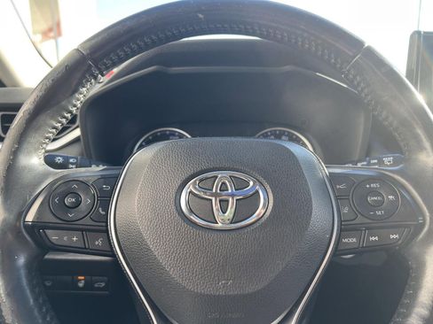 Used 2019 Toyota RAV4 XLE image 17