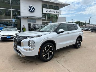 Used 2023 Mitsubishi Outlander SE