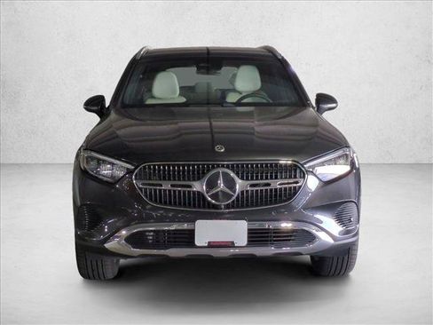 Certified 2026 Mercedes-Benz GLC 300 image 2