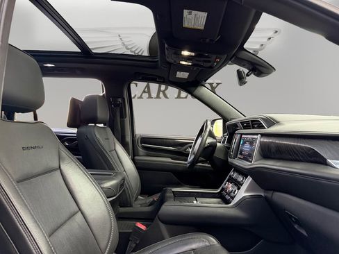 Used 2021 GMC Yukon Denali w/ Denali Ultimate Package image 13