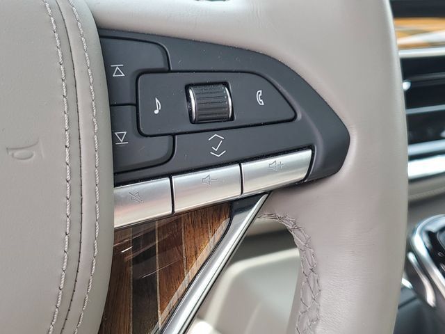 Used 2024 Cadillac Escalade Sport Platinum AWD/4WD image 12
