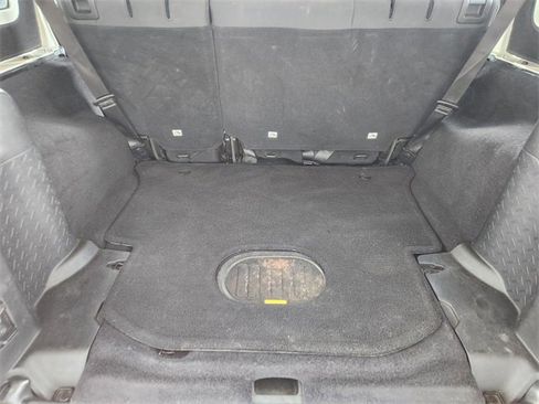 Used 2018 Jeep Wrangler Unlimited Sport S image 32