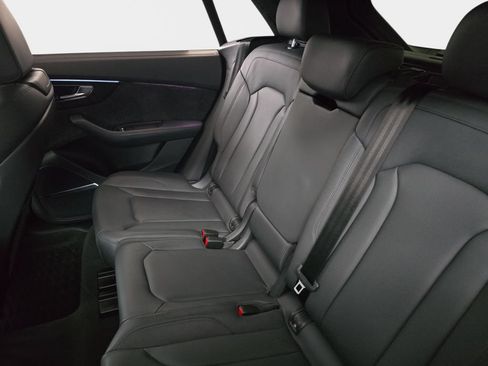 Used 2019 Audi Q8 Prestige AWD/4WD image 17