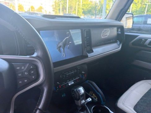 Used 2022 Ford Bronco Wildtrak AWD/4WD image 18