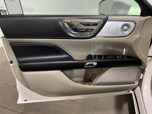 Used 2018 Lincoln Continental Reserve AWD/4WD image 20