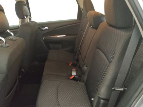 Used 2017 Dodge Journey SE FWD image 18
