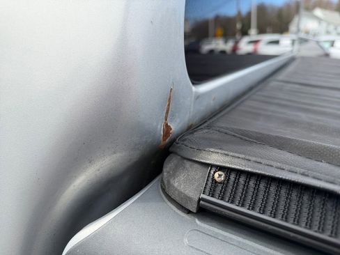 Used 2006 Nissan Frontier LE image 23