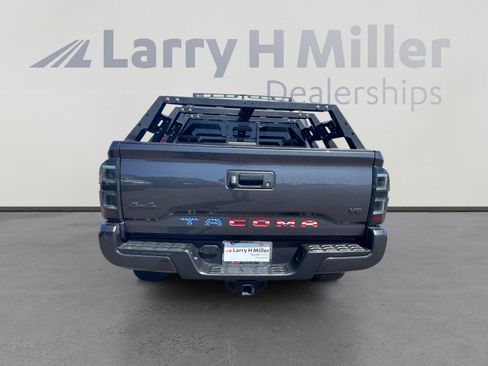 Used 2020 Toyota Tacoma SR AWD/4WD image 4