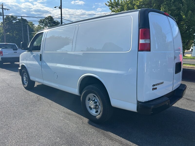 Used 2014 Chevrolet Express 2500 RWD image 5