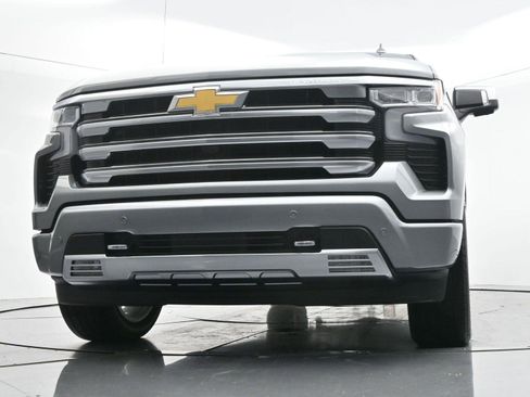 Used 2026 Chevrolet Silverado 1500 High Country AWD/4WD image 46