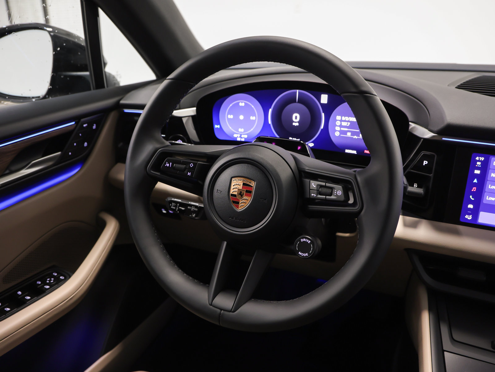 Certified 2026 Porsche Macan 4 Electric AWD/4WD image 32