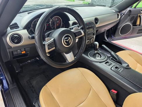 Used 2011 MAZDA MX-5 Miata Grand Touring w/ Premium Pkg RWD image 28