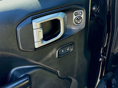 Used 2020 Jeep Wrangler Unlimited Sport AWD/4WD image 21