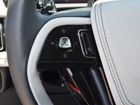 New 2026 Lincoln Aviator 2WD image 25