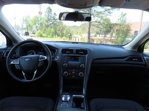 Used 2018 Ford Fusion S w/ Equipment Group 101A image 23